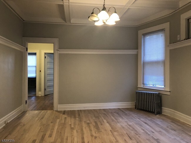 Building Photo - 209 Hillside Ave