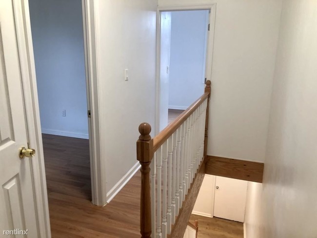 Foto del edificio - 3 br, 1 bath House - 255 E Elkhart St