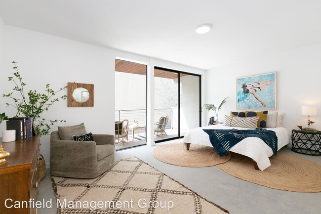 Foto del edificio - 2409 Griffith Park Blvd