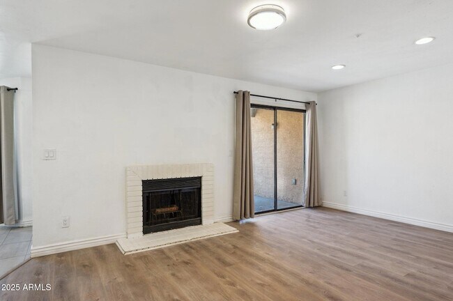Foto del edificio - 5236 W Peoria Ave
