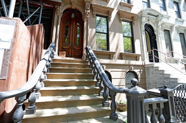 Foto del edificio - 397 Clinton St