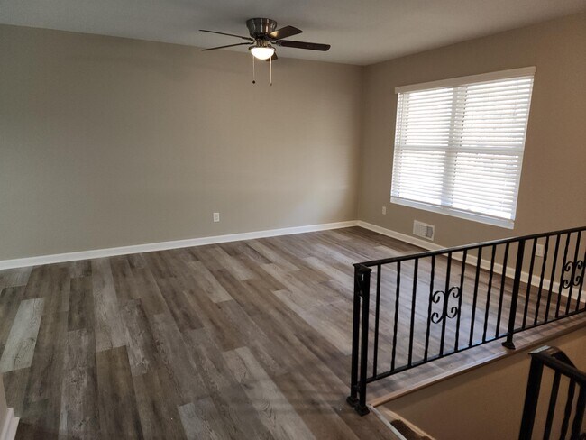 Foto del edificio - 2900 Bradmoor Ct
