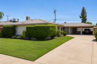 Building Photo - 2044 Mayfair Dr W