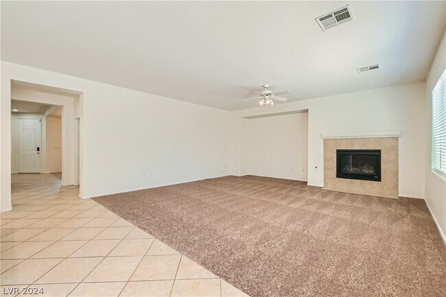 Foto del edificio - 6732 Kyle Stewart Ct