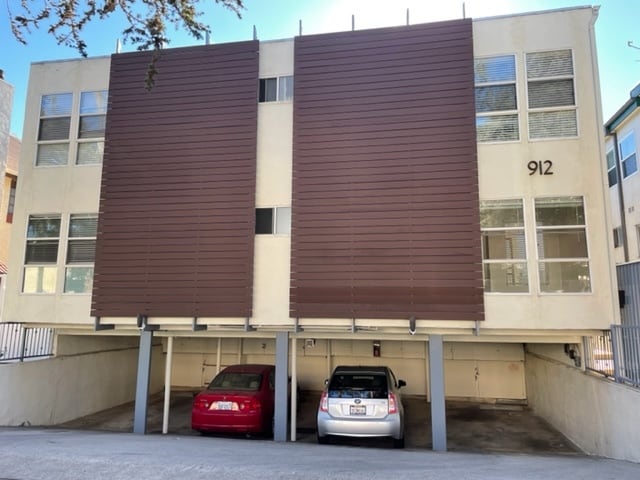 Building Photo - 912 9th St