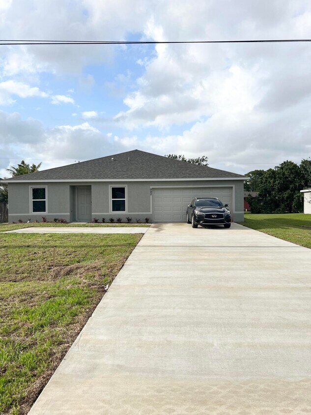 942 NW Bayshore Blvd, Port Saint Lucie, FL 34952 House Rental in Port