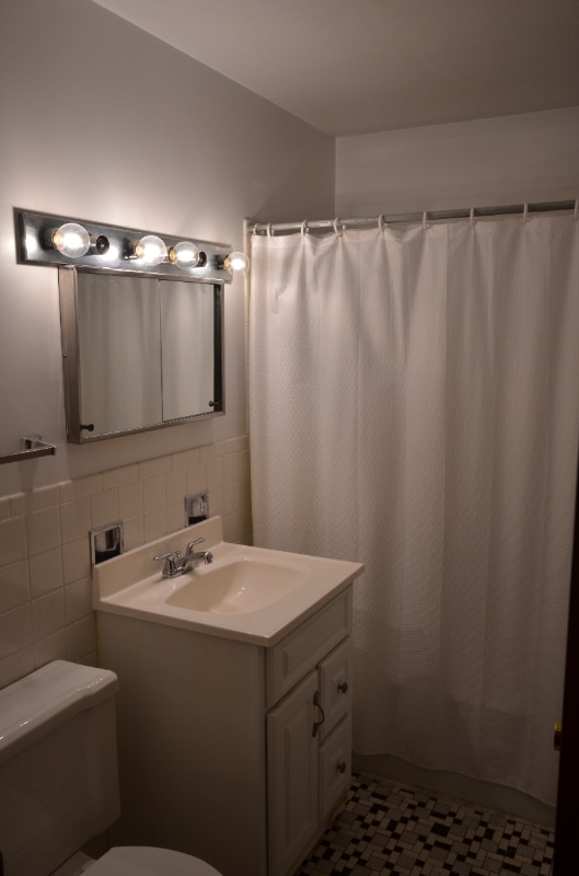 Building Photo - 1603 Waukegan Rd