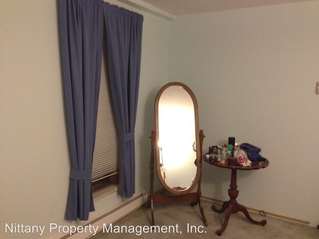 Building Photo - 2 br, 1 bath House - 200-411 Highland Ave.
