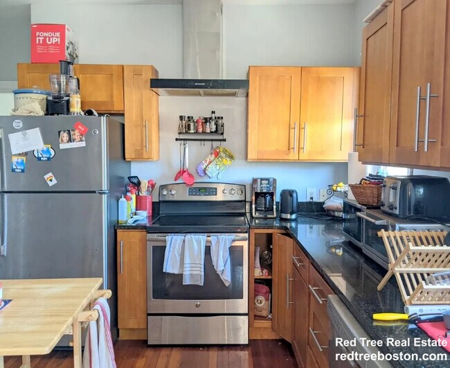 Building Photo - 41 Belknap St