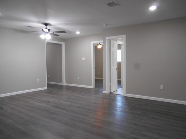 Building Photo - 1547 Greenfield Rd