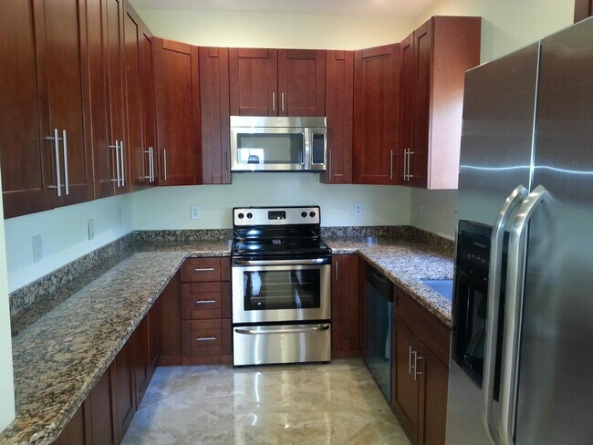 Foto del edificio - 310 NE 36th St