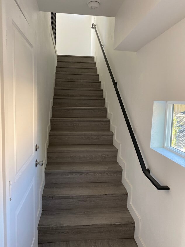 8931 McNerney Ave, South Gate, CA 90280 Townhome Rentals in South