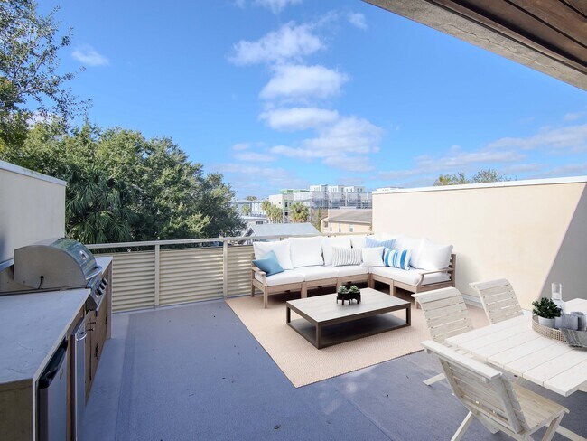 Photo - 213 S Moody Ave Townhome