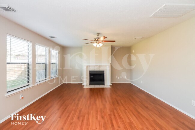 Building Photo - 16322 Lynn Crest Ct