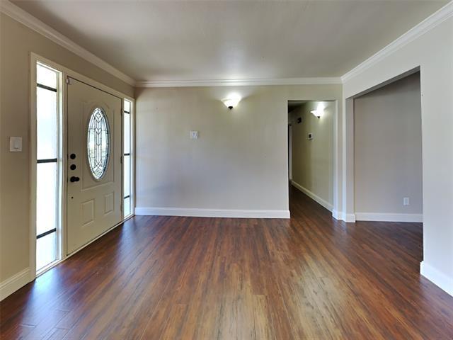 Building Photo - 208 Shady Lake Dr