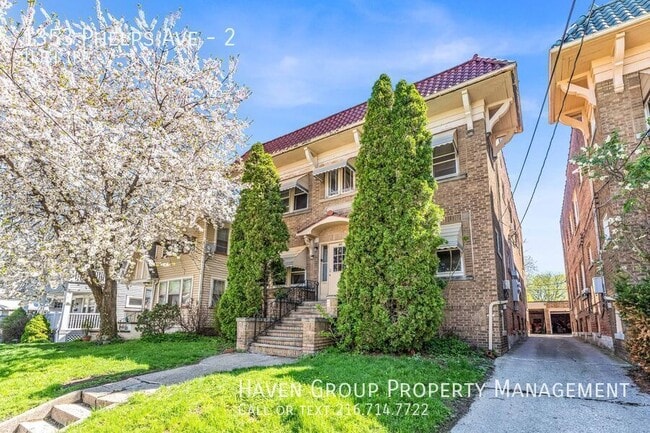 Foto del edificio - 1353 Phelps Ave