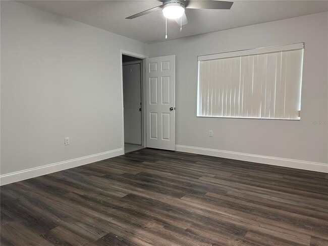 Building Photo - 7647 Gibraltar Ct N