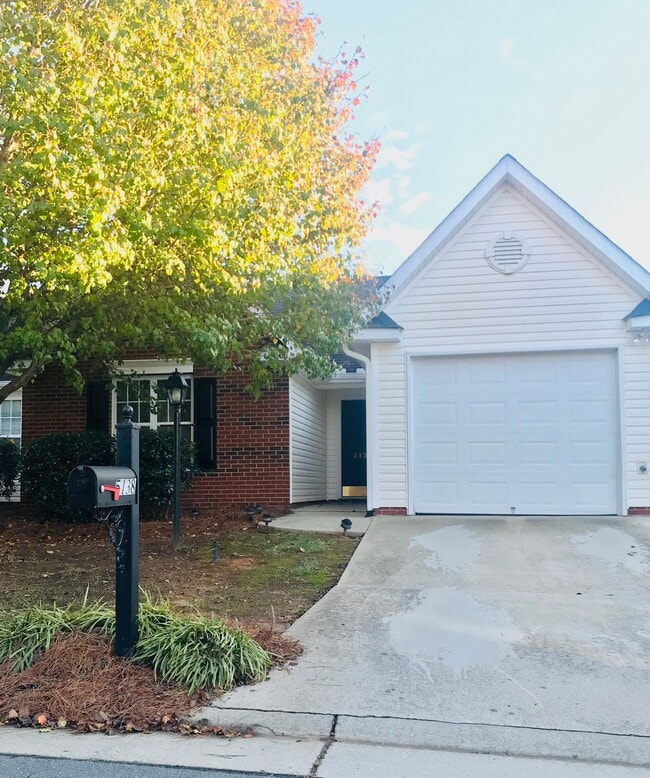 Building Photo - 5138 Fiddlers Run Dr