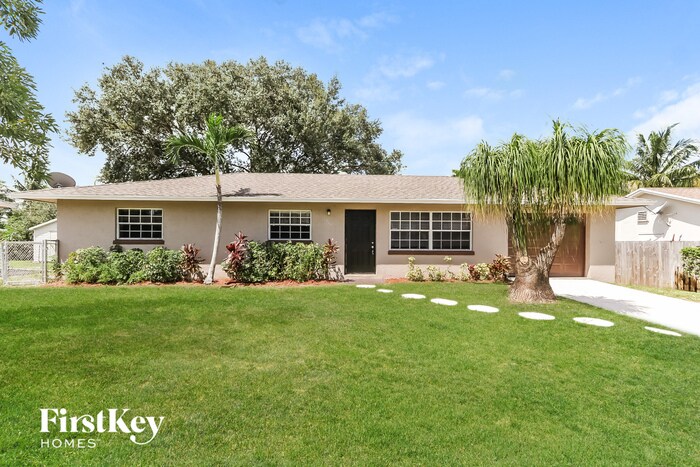 Foto principal - 6887 Osborne Dr