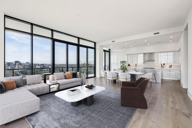 Photo - 2425 Peachtree Rd NE Apartment