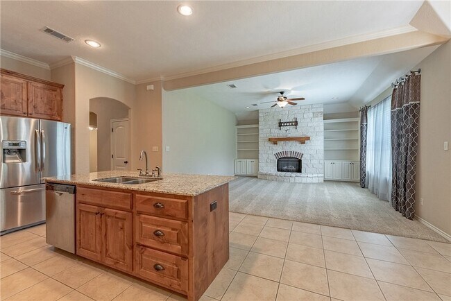 Foto del edificio - 2403 Norham Dr