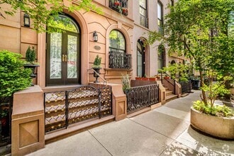 Building Photo - 111 E 19th St