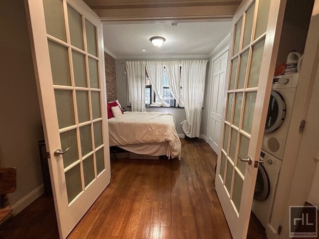 Building Photo - E 26TH ST.