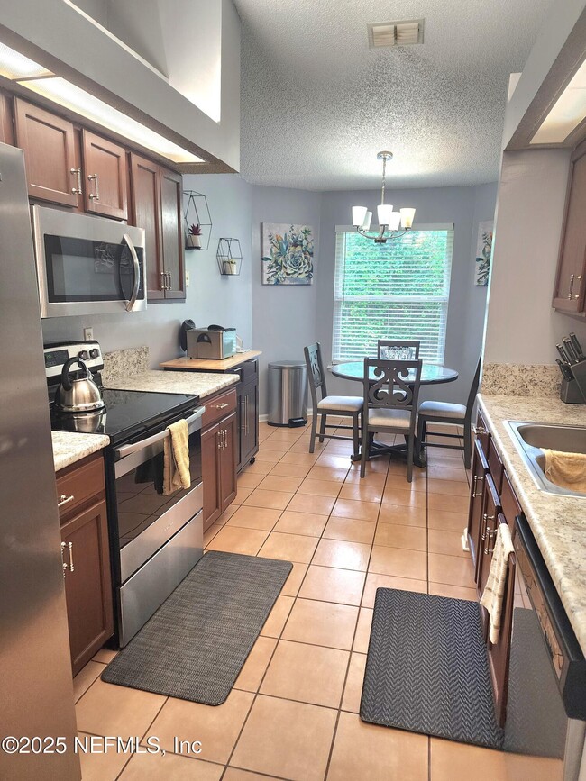 Building Photo - 9254 Topohill Ct