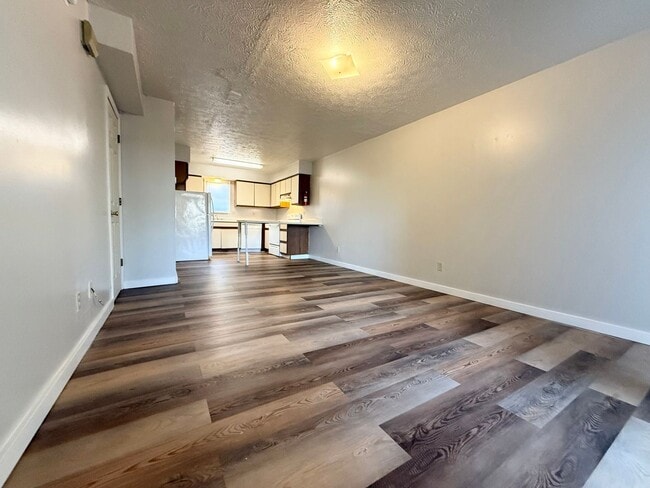 Foto del edificio - Available August 2026, Monthly Rent $1,500