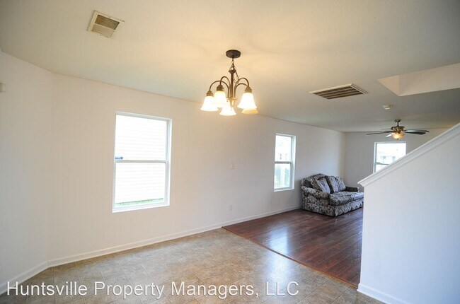 Foto del edificio - 3 br, 2.5 bath House - 161 Cloverbrook Drive