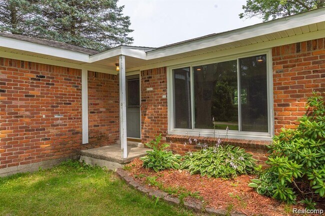 Foto del edificio - 2754 Candlewick Dr