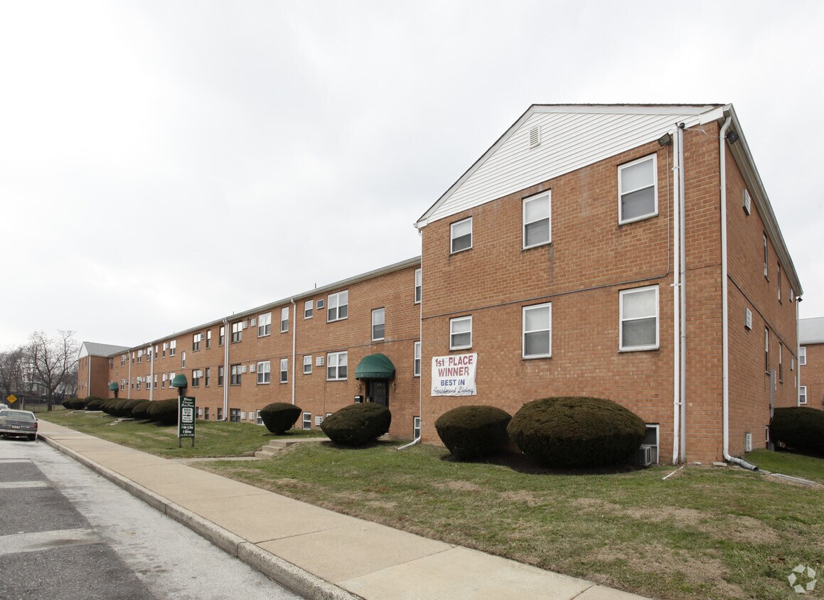 Walnut Chestnut Garden Apartments Apartments in Chester, PA