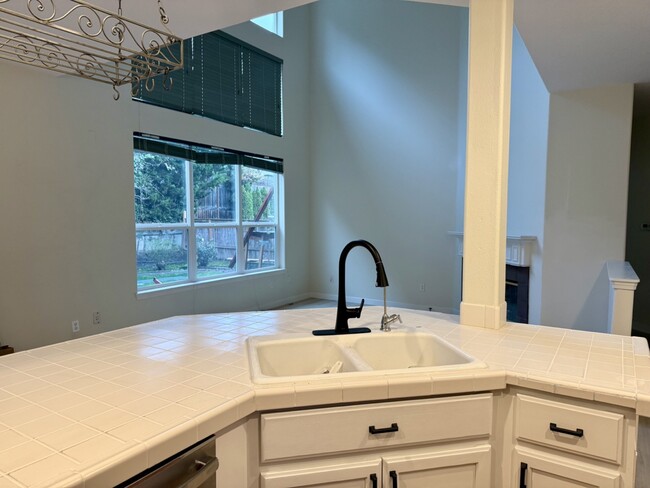 Foto del edificio - 15797 NW Wismer Dr