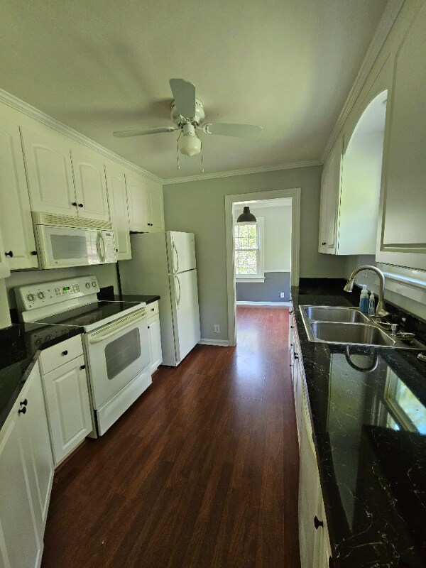 Building Photo - 7036 Britton Ave