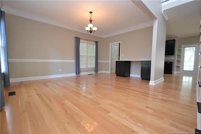 Building Photo - 6524 Englehardt Dr