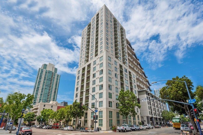 Building Photo - 1240 India St