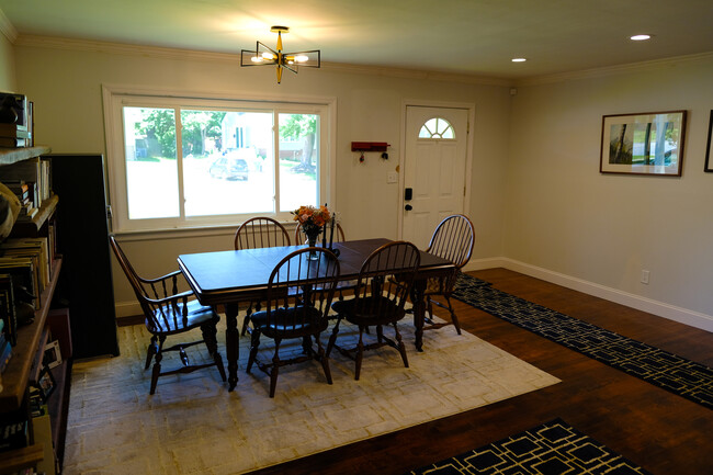Building Photo - 6027 Frontier Dr