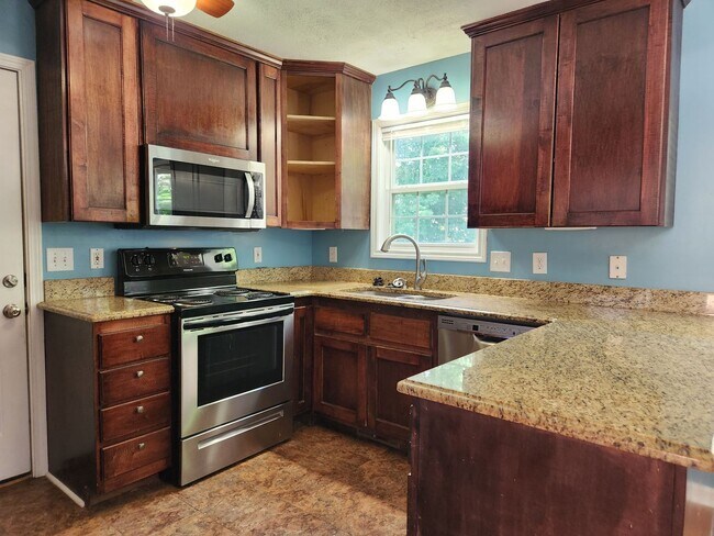 Building Photo - Move in Special--Half off 1st months rent!