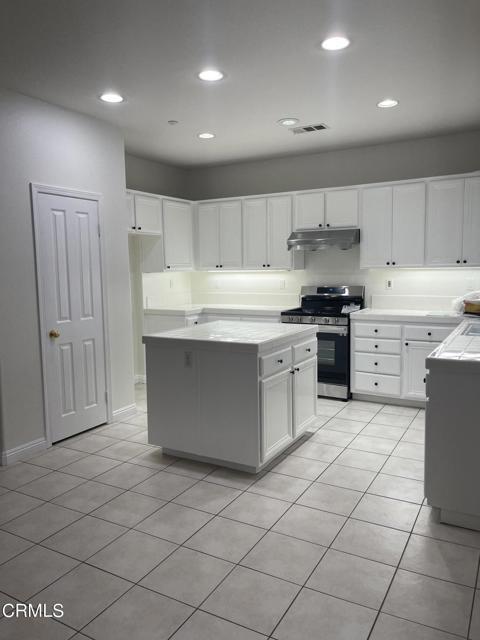 Building Photo - 1864 Ribera Dr