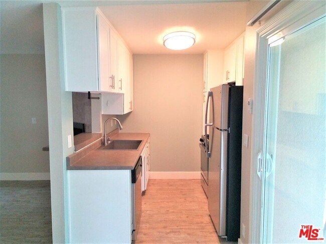 Foto del edificio - 11230 Camarillo St