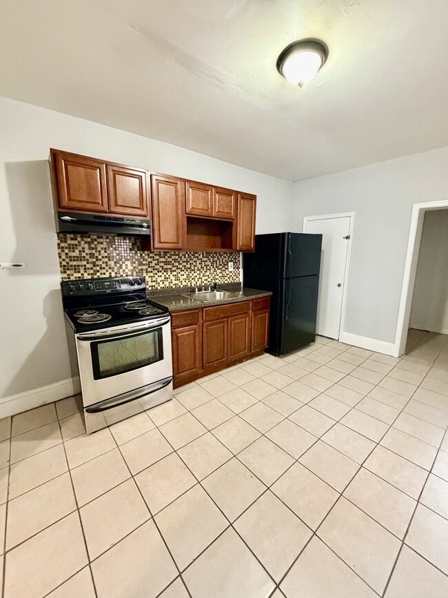 Photo - 426 N Salford St Townhome