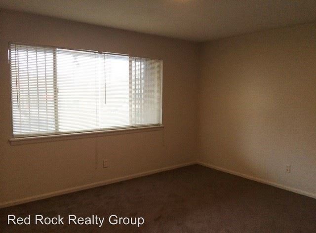 Building Photo - 2316 10th Ct S