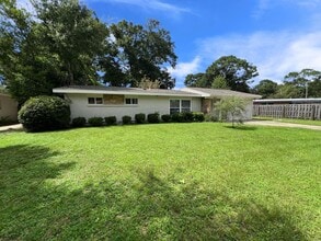 Building Photo - 6123 Hilltop Rd