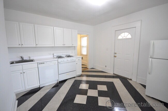 Cocina - 2185 Summit St