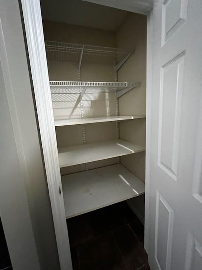 Foto del edificio - 3 Bedroom 2 Bath house with attached garag...