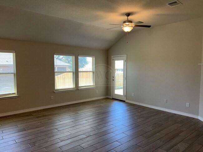 Building Photo - **2-Week Free Rent**7607 Melanite Drive, K...