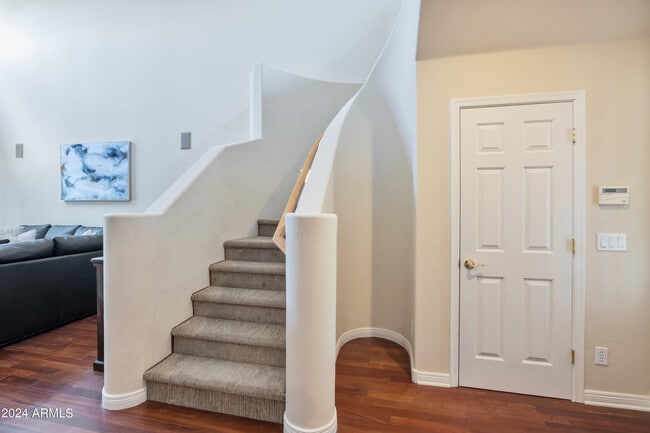 Building Photo - 15240 N Clubgate Dr