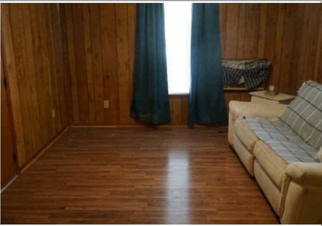 Building Photo - 801 S 5th St