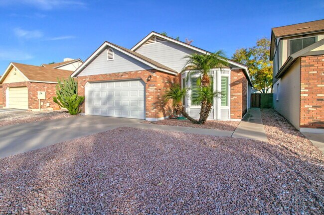 Building Photo - 1224 W Boxelder Cir