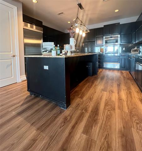 Foto principal - 350 N Ervay St